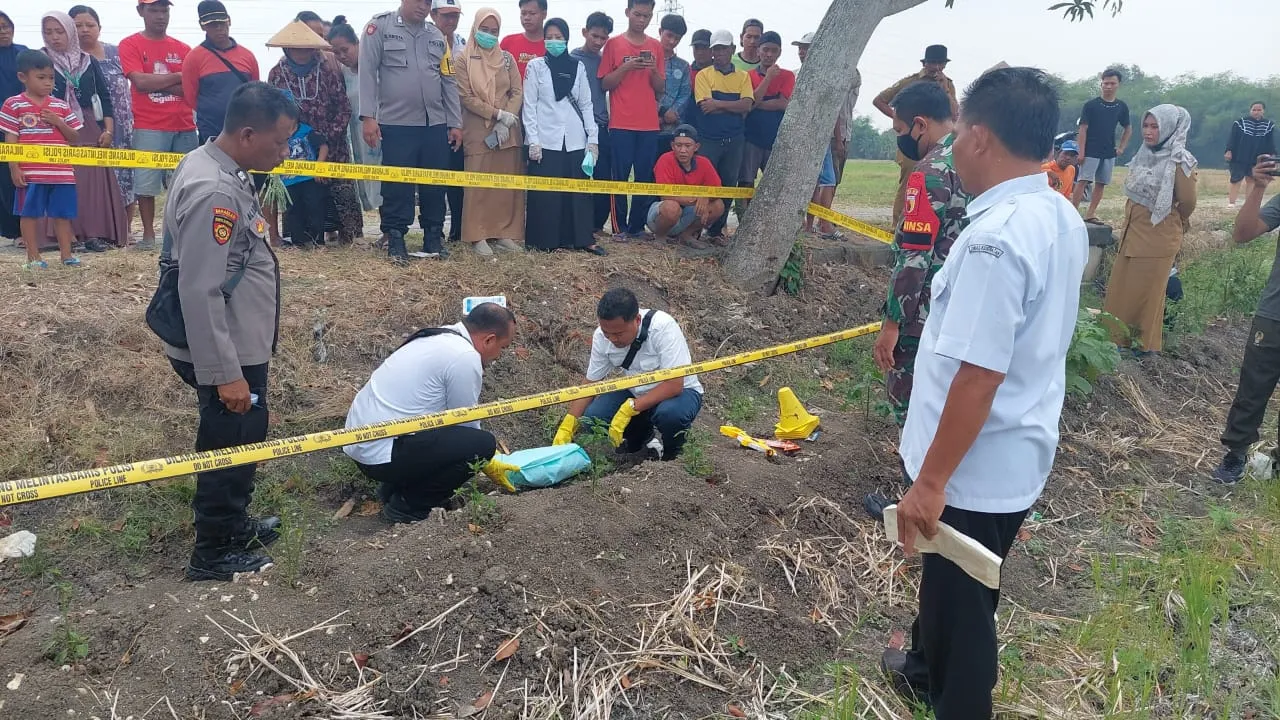 Polisi Berhasil Amankan Pasangan Kekasih Diduga Kuburkan Bayi di Area Persawahan Bojonegoro