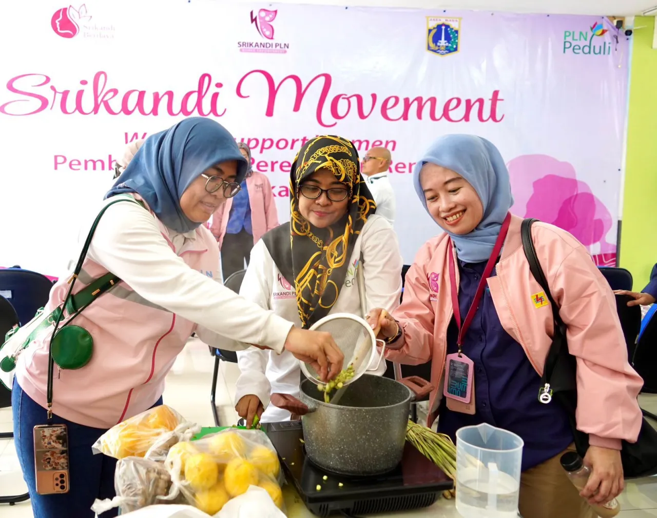 Srikandi Movement PLN Gelar Pelatihan dan Pendampingan Kelompok Perempuan Rentan