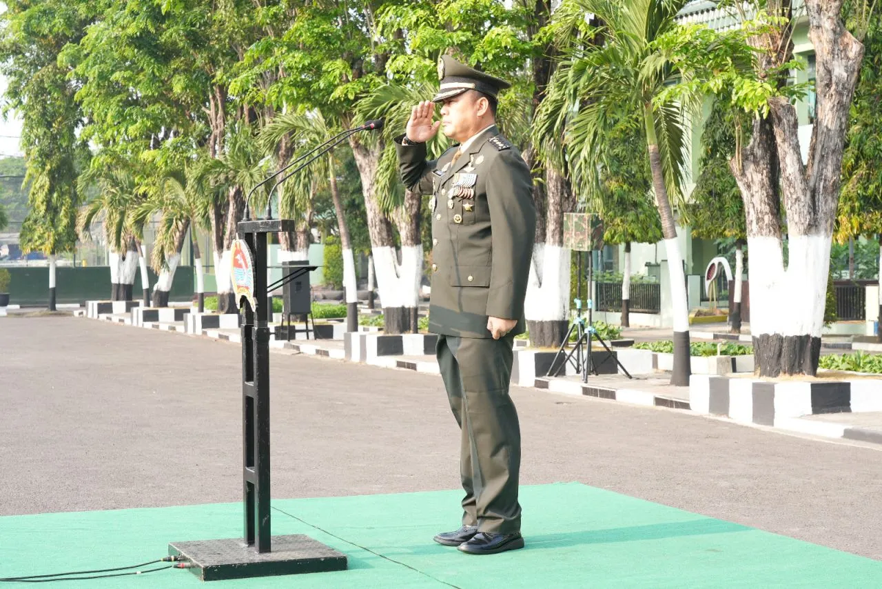 HUT TNI ke-79 : Kepala Staf Korem 084/Bhaskara Jaya Pimpin Upacara