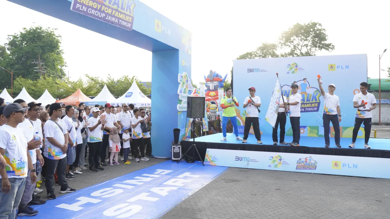 PLN Icon Plus Bareng PLN Group Jawa Timur Semarakkan Fun Walk HLN ke-79 Bertajuk "Energy for Familie