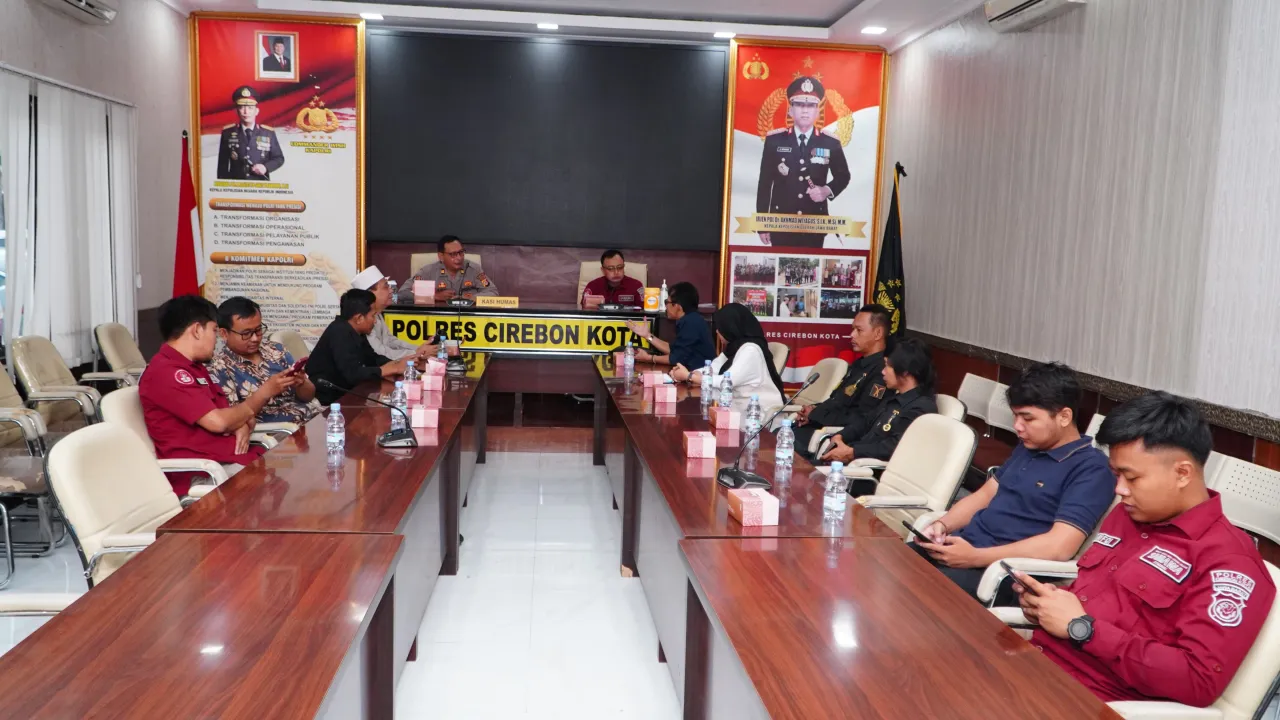 Polres Cirebon Kota Ikuti Zoom Meeting Strategi Cooling System Pasca Pemilukada 2024