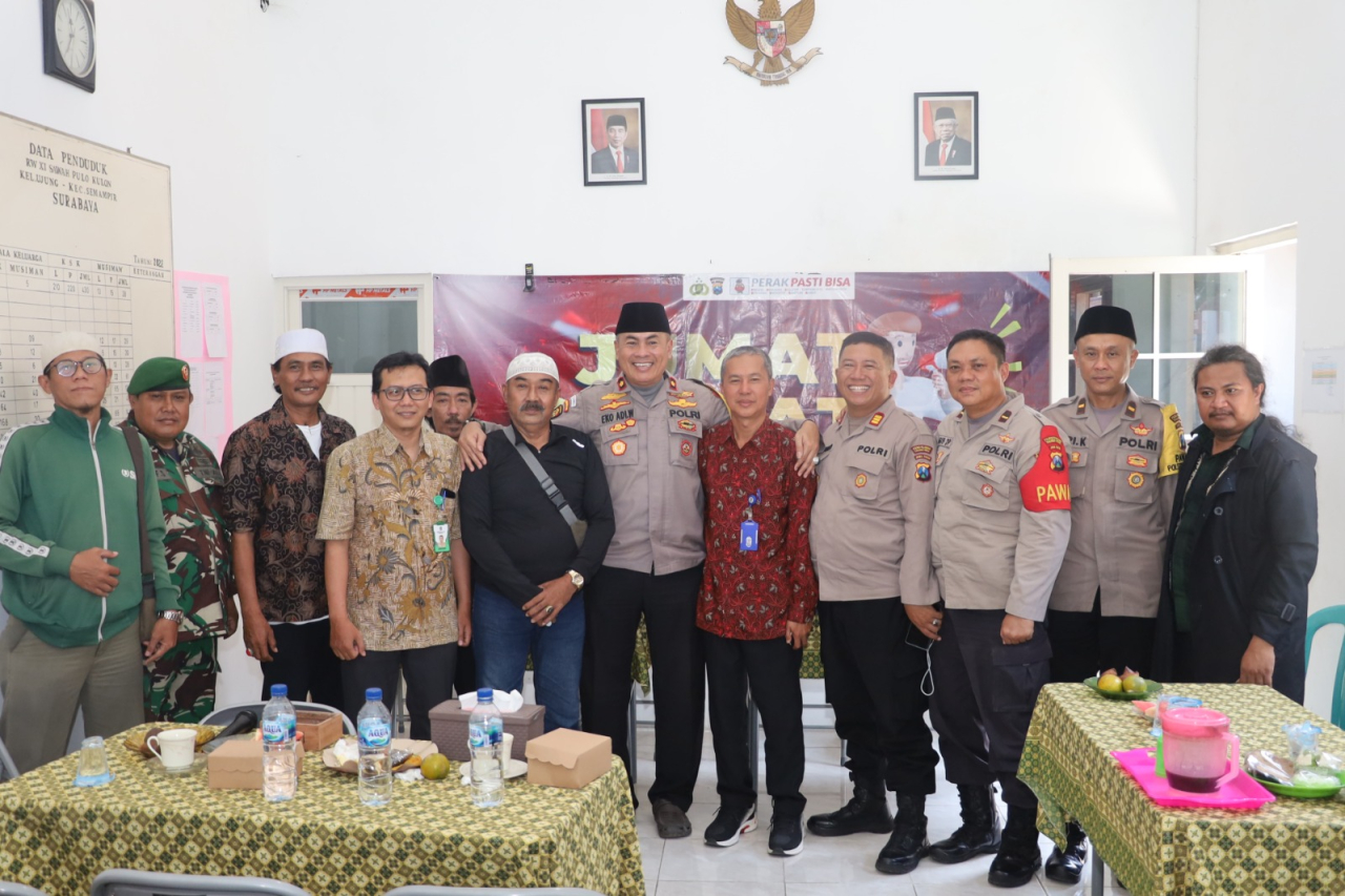 Jumat Curhat, Polres Pelabuhan Tanjung Perak Ajak Warga Cegah Kenakalan Remaja.