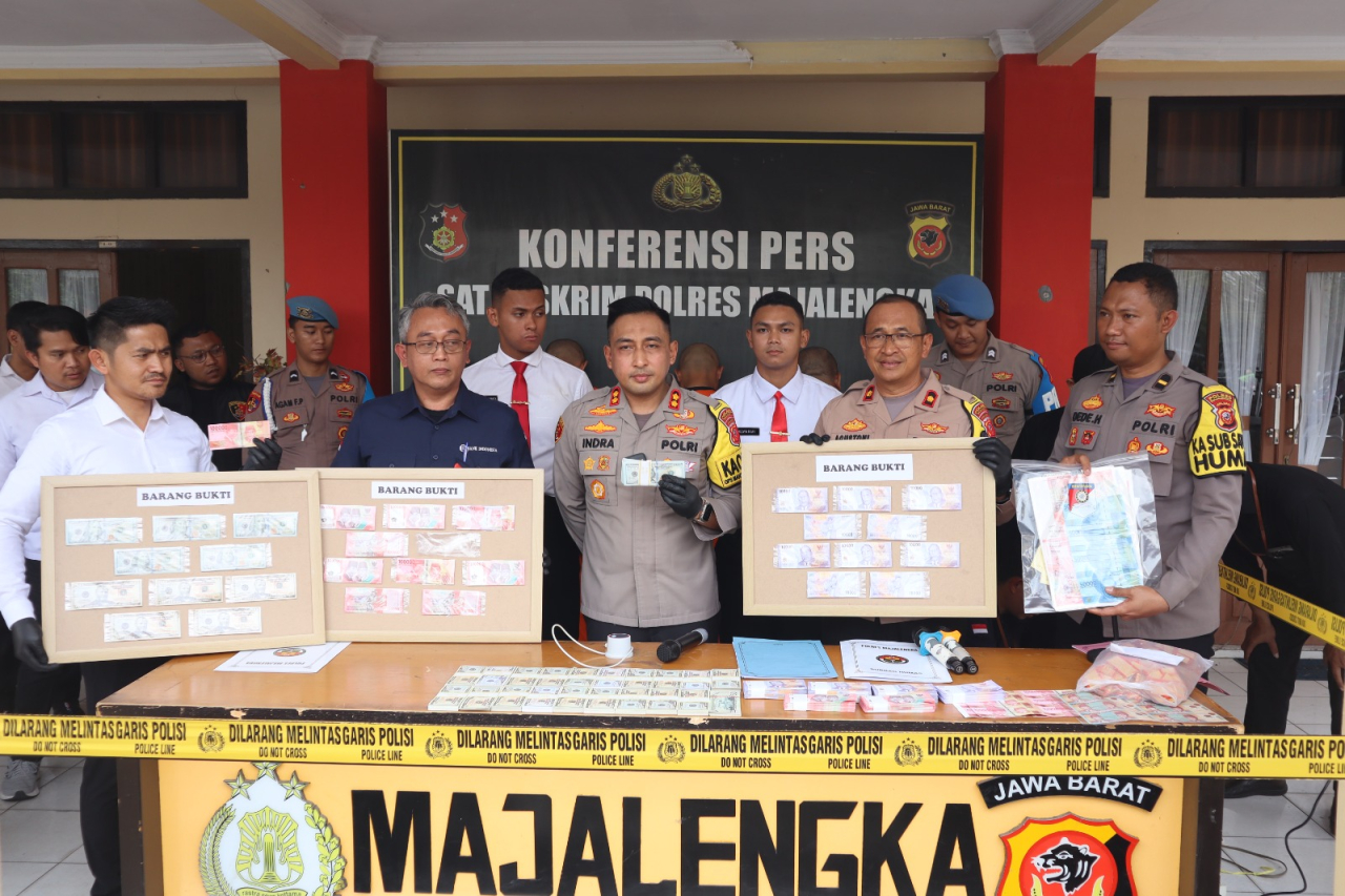 Kapolres Majalengka Pimpin Press Release Tindak Pidana Pemalsuan dan Pengedaran Uang Palsu