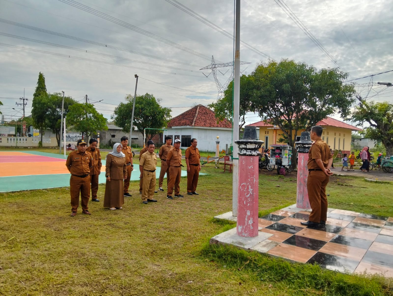 Apel Rutin Pemdes Cisaat Kecamatan Waled Setiap Hari Senin.