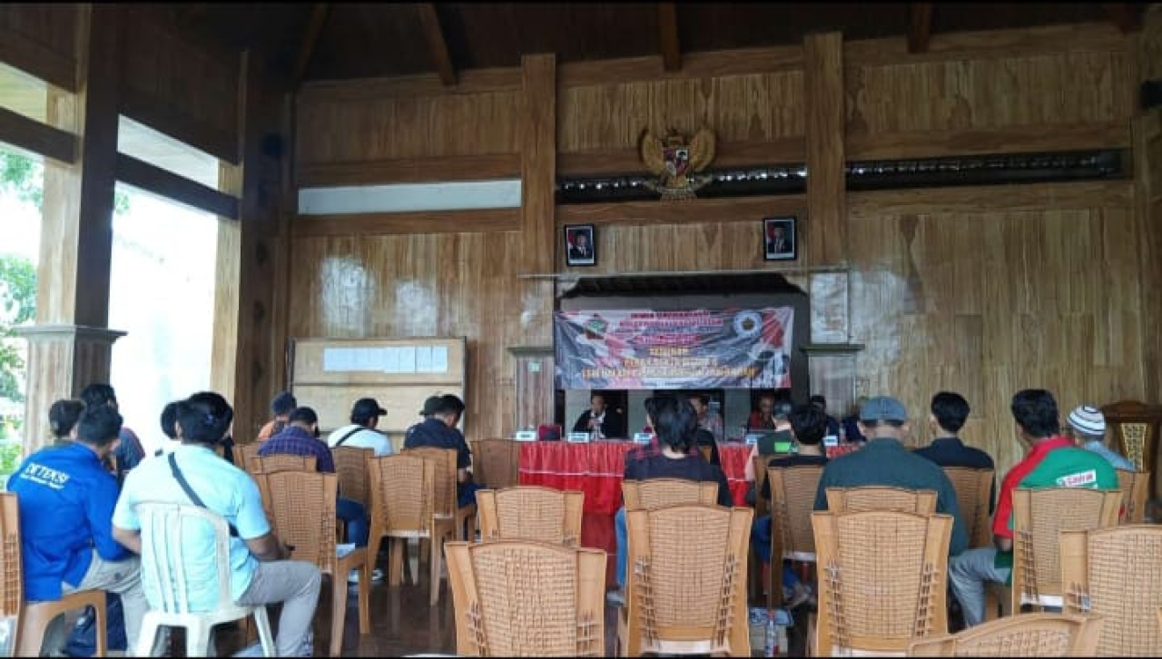Seminar Tentang Peranan LSM dan Media dalam Pembangunan Lamongan.