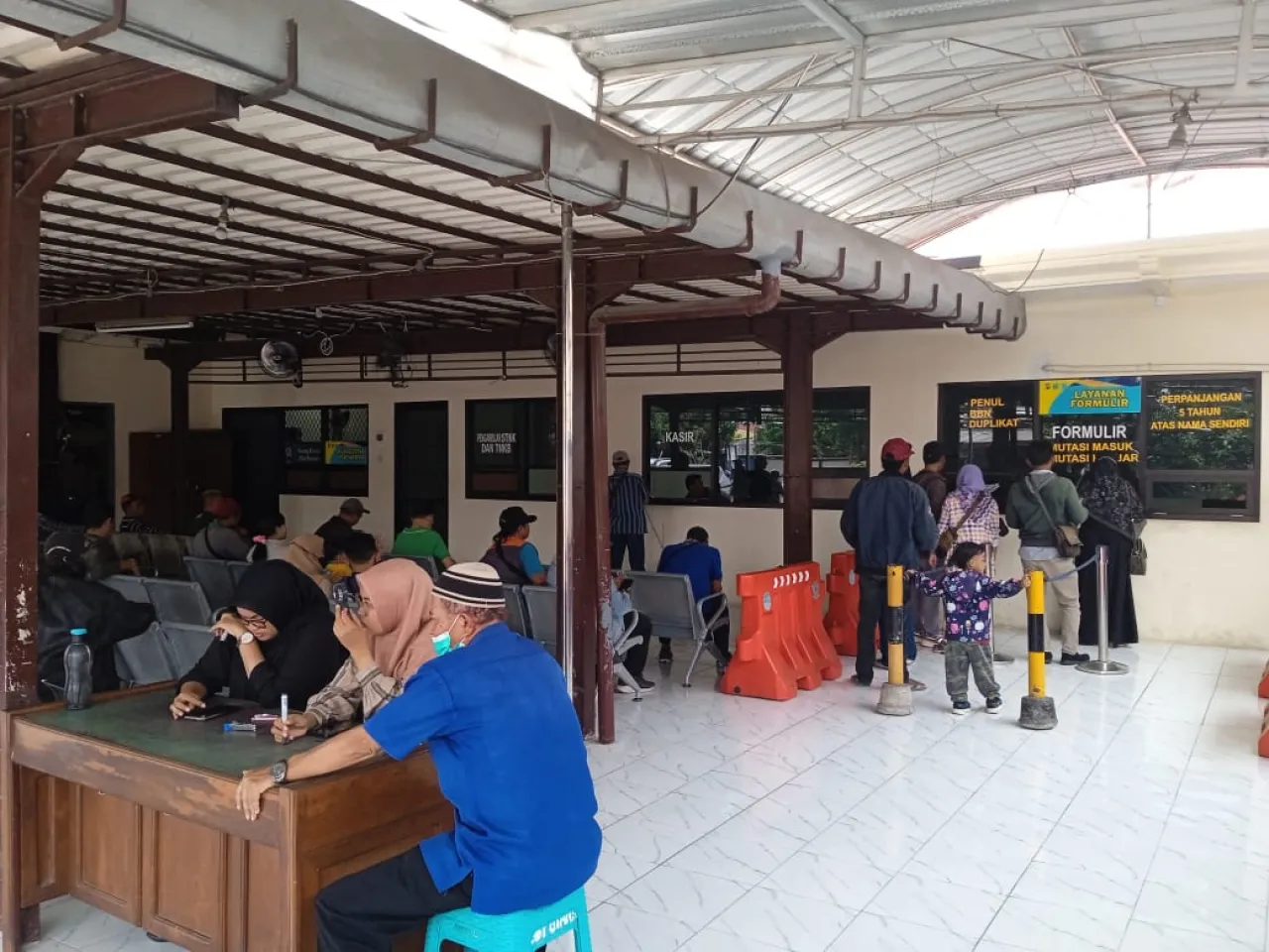 Inovasi Baru Samsat Surabaya Utara, Tingkatkan Pelayanan dan Penertiban Calo untuk Kenyamanan Wajib Pajak