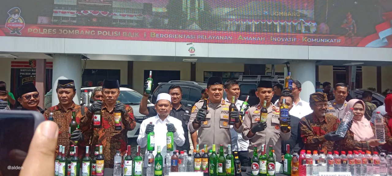 Polres Jombang Berhasil Menyita Ribuan Minuman Keras Berbagai Merek