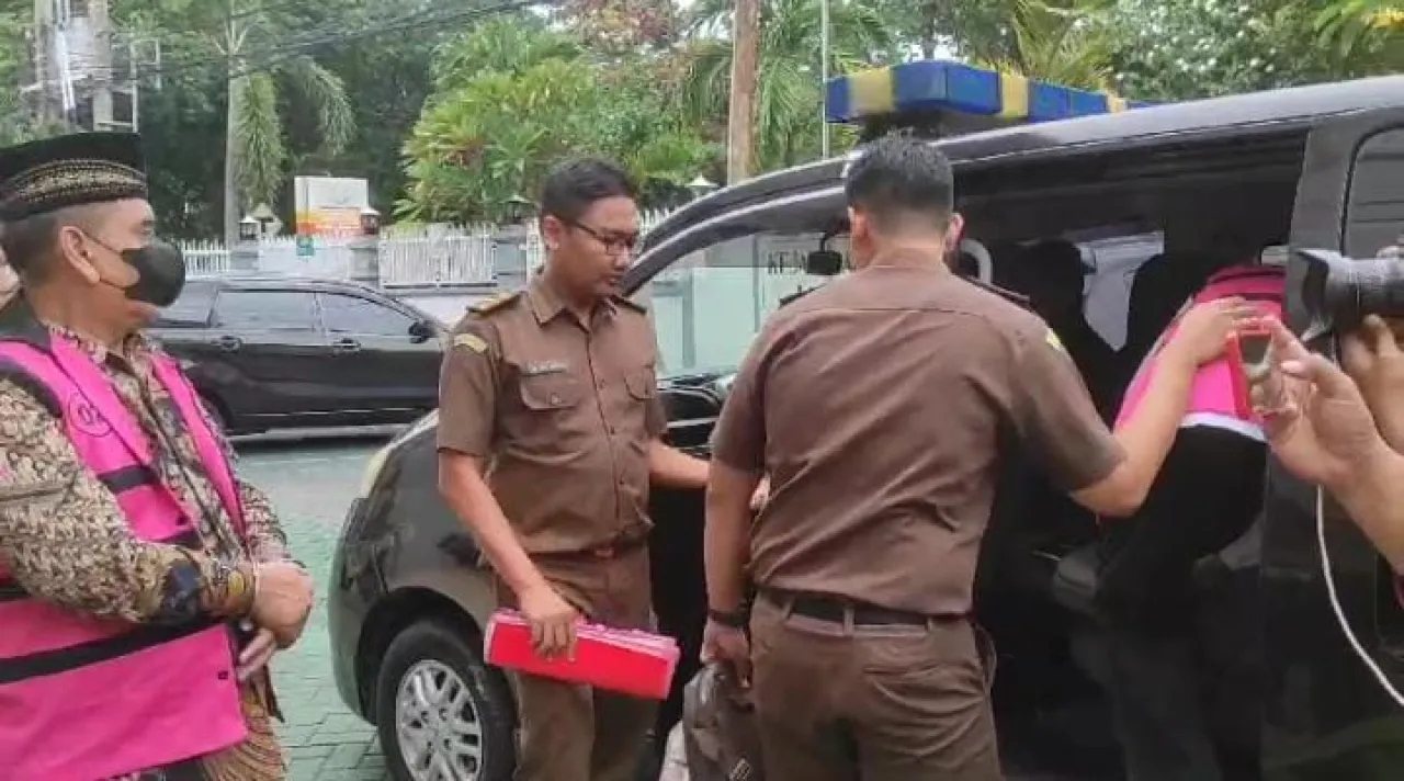 Dua Petinggi SMK Wahid Hasyim Ditahan: Dugaan Korupsi Dana COE Rp 238 Juta
