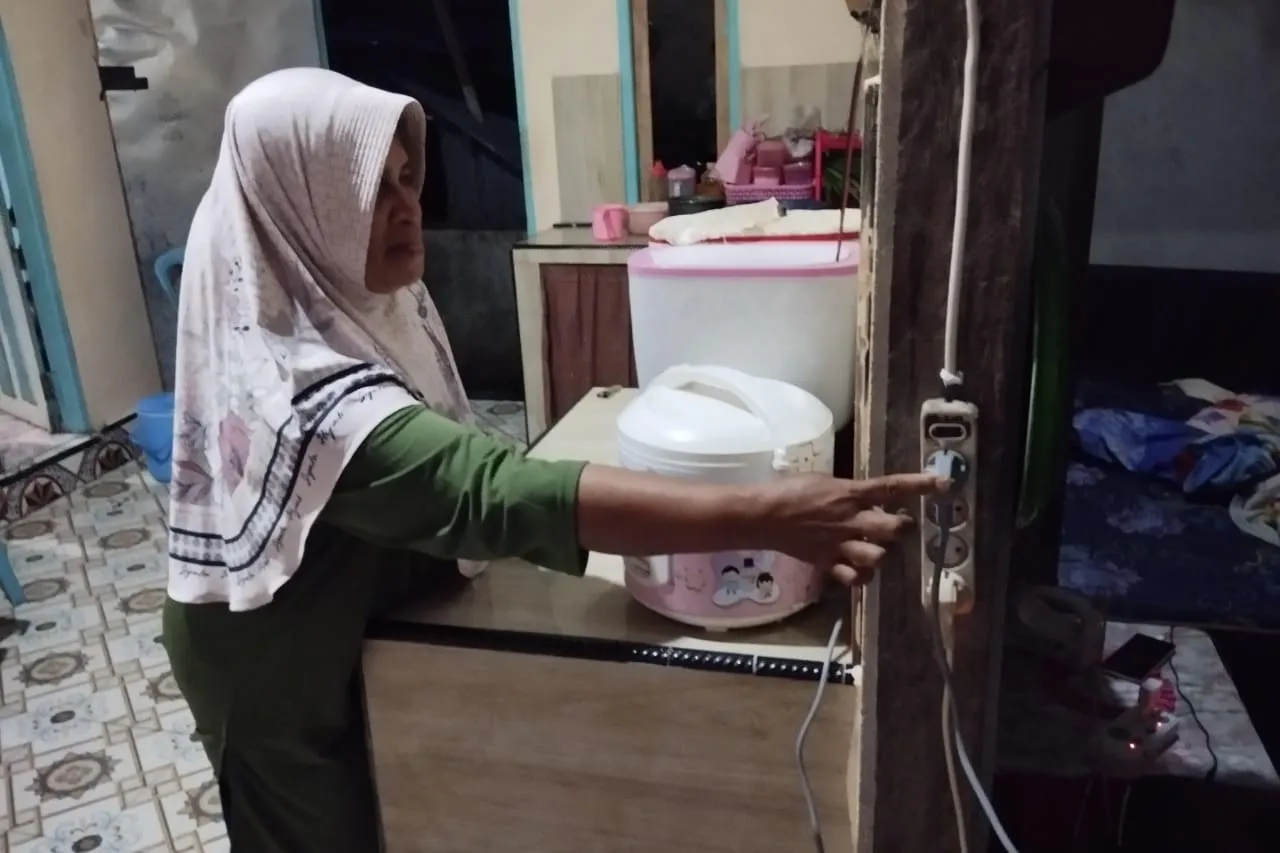Sambut Ramadan, PLN Berhasil Nyalakan Listrik 24 Jam untuk Lima Pulau di Maluku