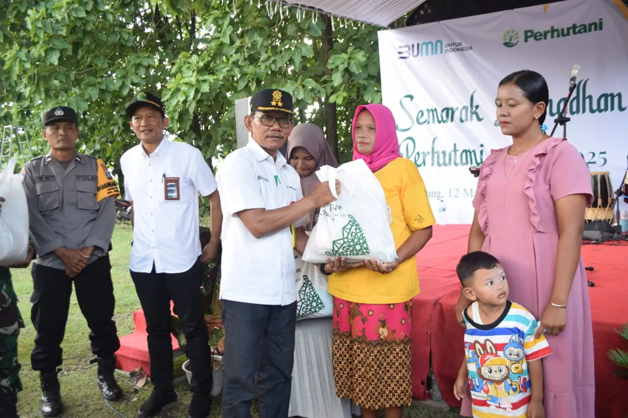 Perhutani Gelar Pasar Murah Dan UMKM Berkah Semarak Romadhon Di KPH Jombang