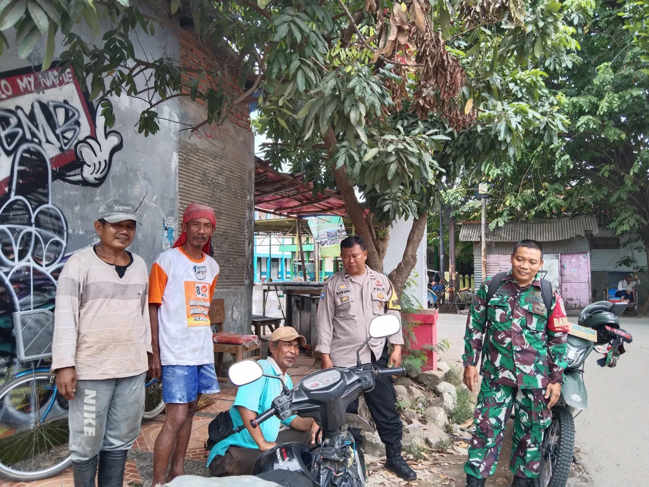 Sambang dialogis Bhabinkamtibmas Pulasaren, Polsek Seltim Polres Ciko pererat silaturahmi di bulan Puasa