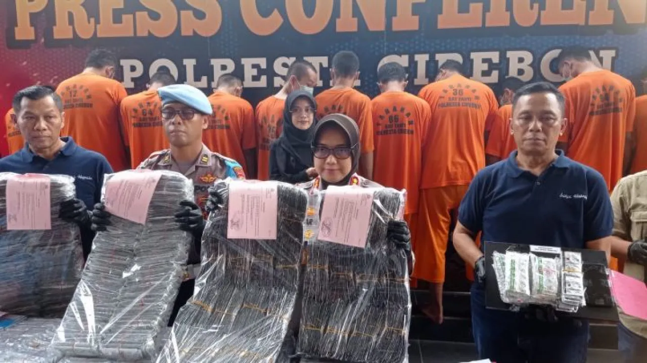 Polresta Cirebon Gulung 17 Tersangka Narkoba, Modus ‘Tempel’ Masih Dipakai