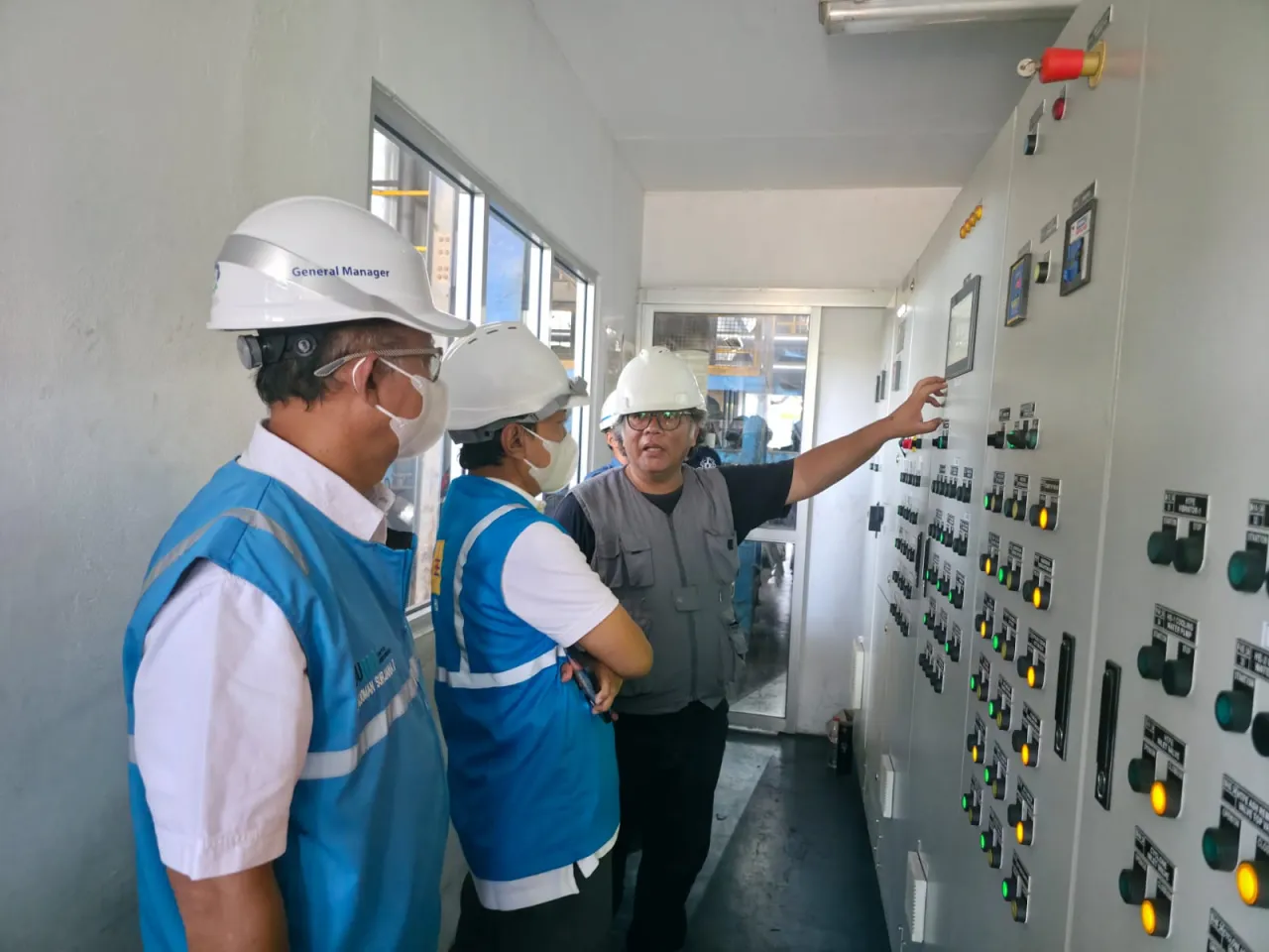 EVP Energi Baru PLN dan GM UIP JBTB Tinjau PLTSa Putri Cempo untuk Dukung Pemanfaatan Biomassa