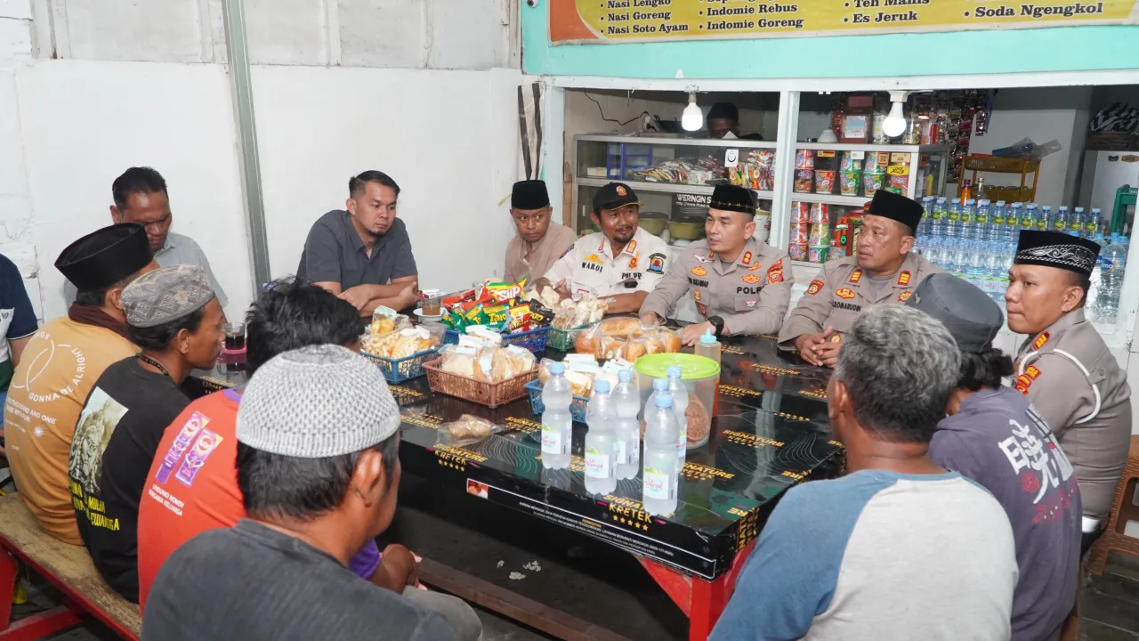 Kapolres Cirebon Kota Gelar Dialog Terkait Maraknya Peminta-Minta di Komplek Makam Sunan Gunung Jati