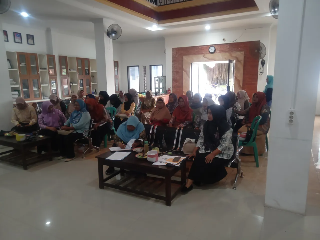 PKK Desa Karangtengah Rapat Rakordes Bulanan di Balaidesa Karangtengah Kecamatan Karangsembung Cirebon