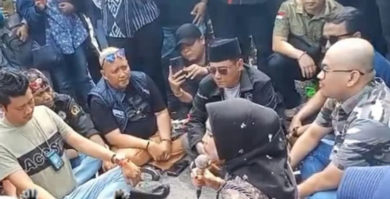 Jurnalis Gelar Aksi Demo di Depan Kantor Bupati Sidoarjo, Protes Intimidasi dan Pelarangan Peliputan