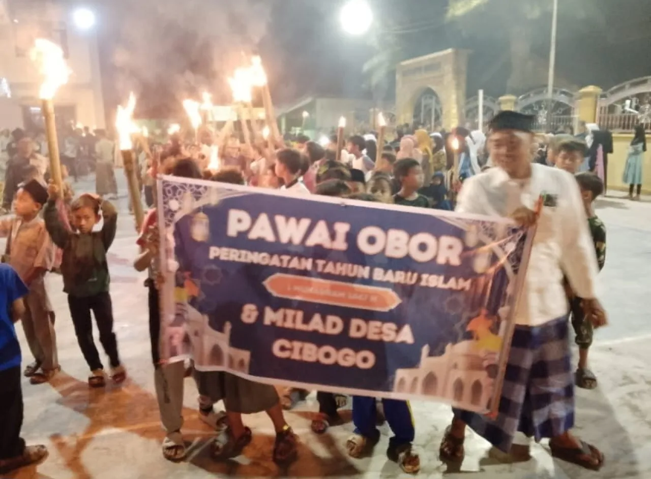 Semarak Pawai Obor Peringatan 1 Muharram 1447 H di Desa Cibogo Kecamatan Waled Kabupaten Cirebon