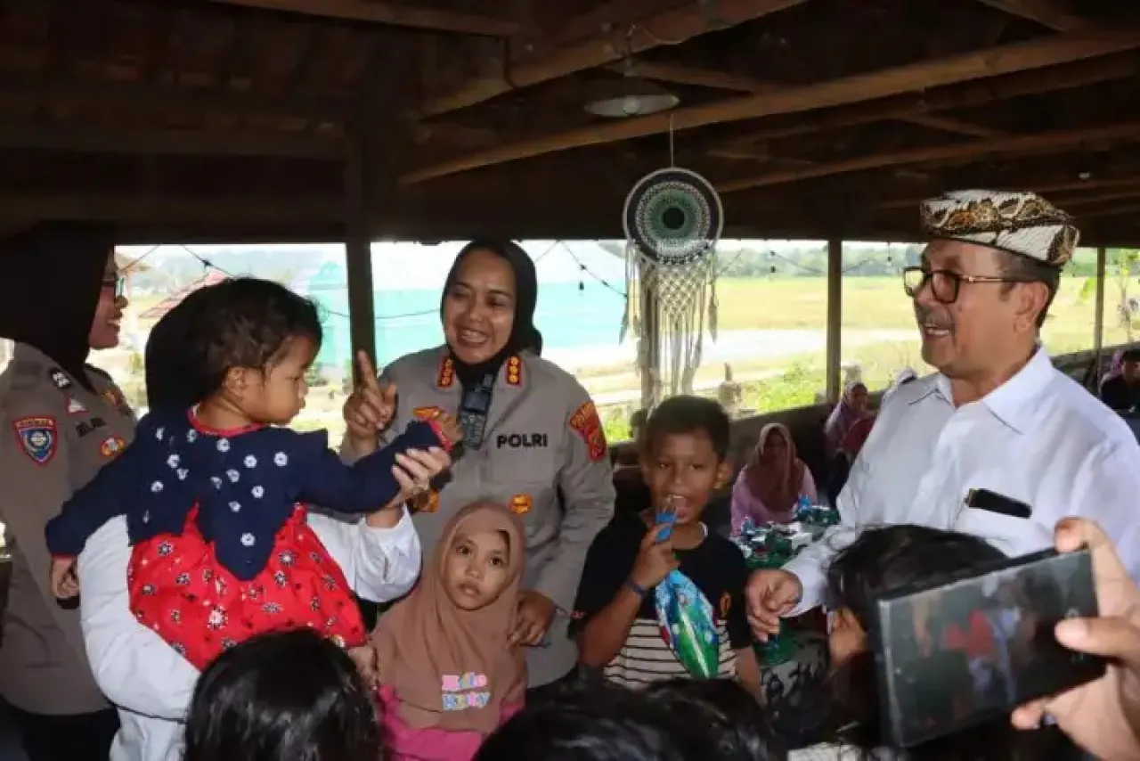 Polresta Cirebon Gelar Trauma Healing bagi Keluarga Korban Longsor Tambang Gunung Kuda
