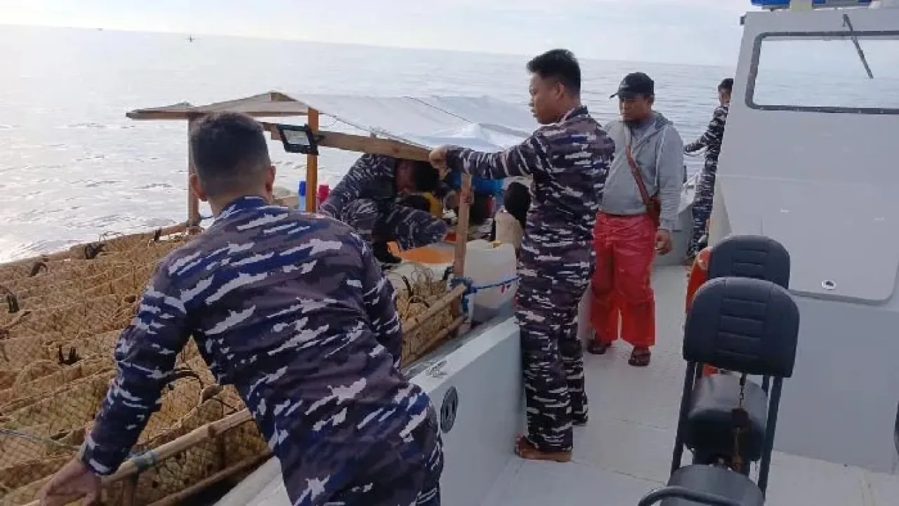 TNI AL Gagalkan Penyelundupan Ayam Ras dan Miras Ilegal dari Filipina.