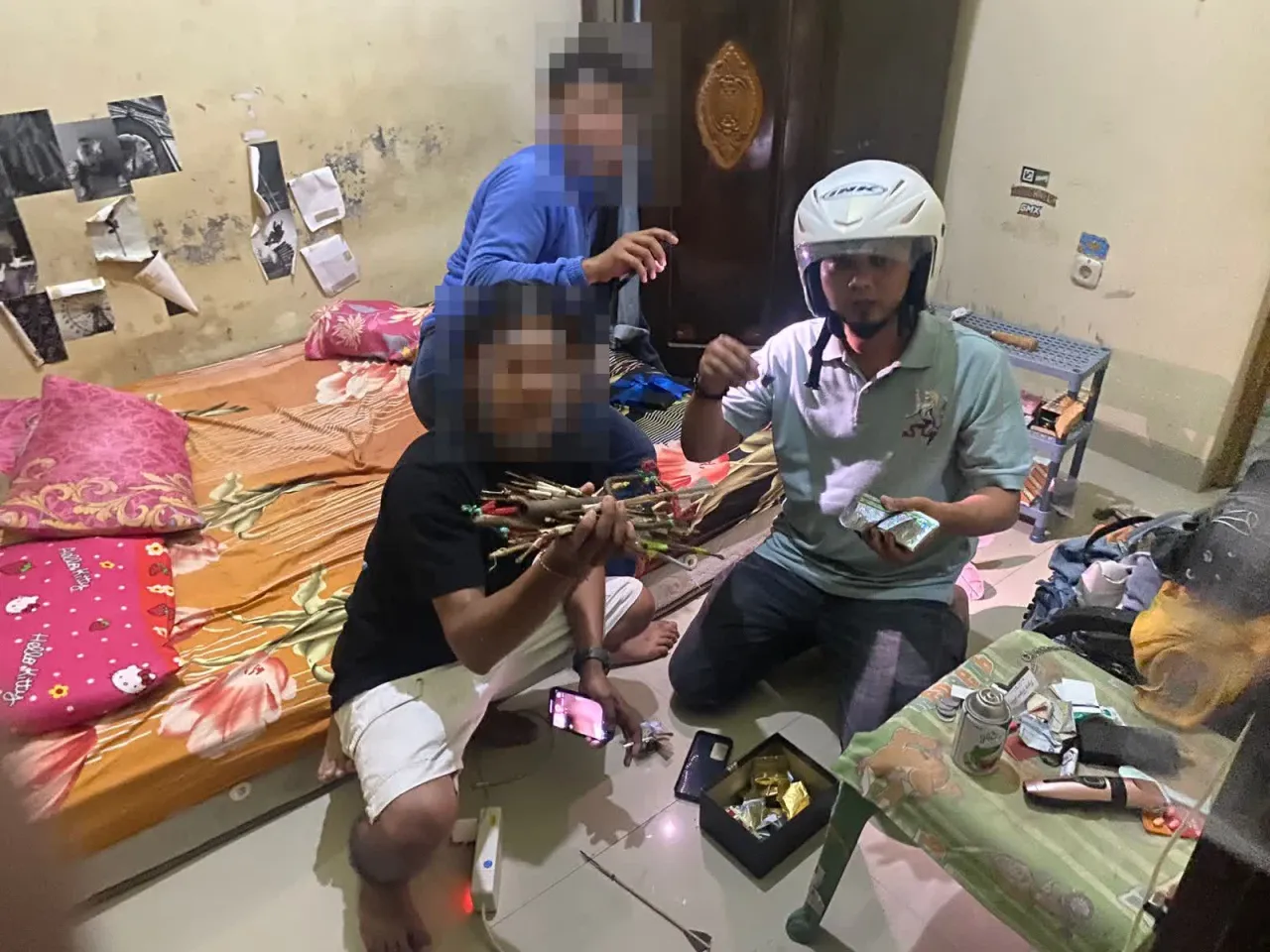 Dua Pengedar Tembakau Sintetis dan Tramadol Tanpa Izin Diringkus Satres Narkoba Polres Cirebon Kota