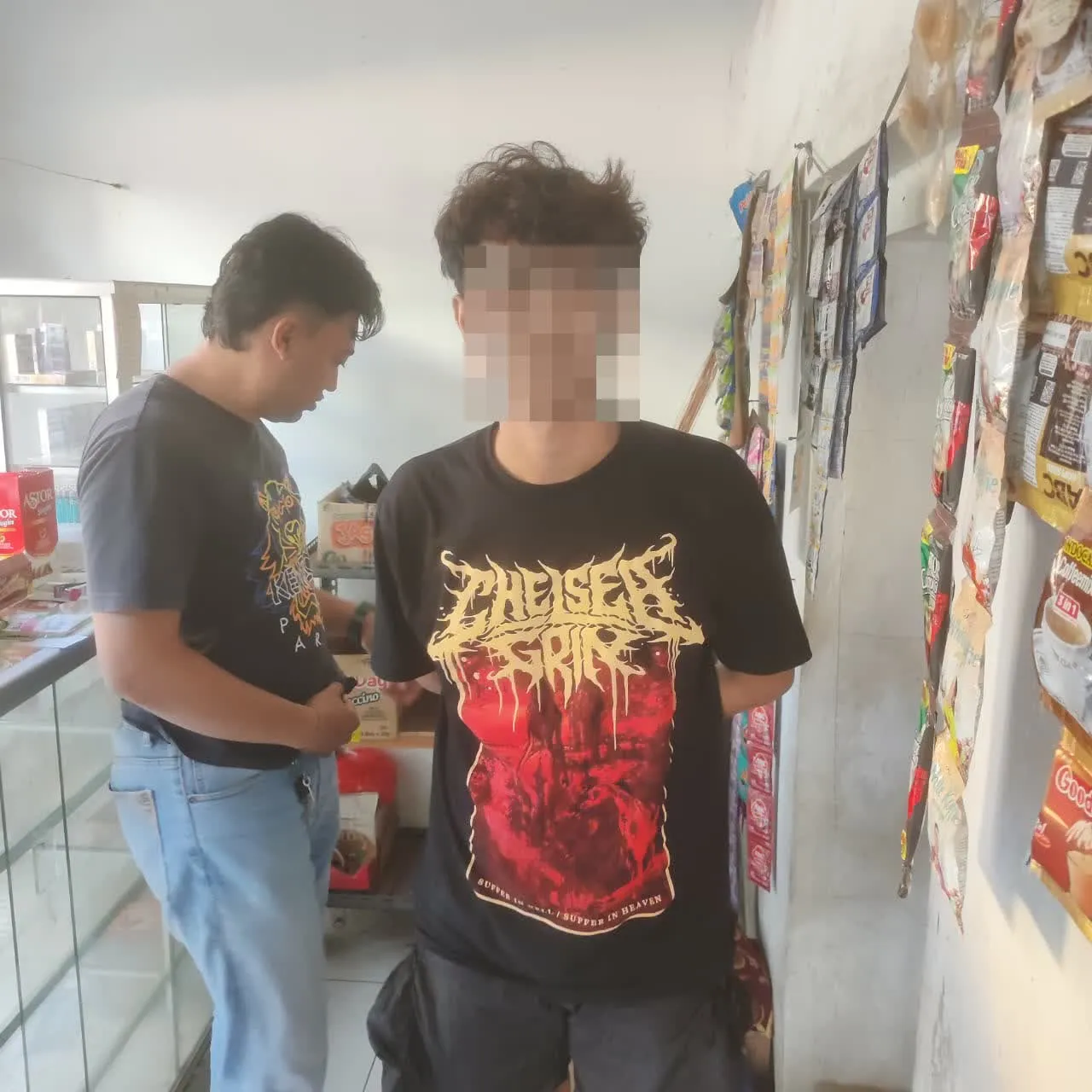 Obat Keras di Kantong Hitam: Jejak Kecil, Dampak Besar