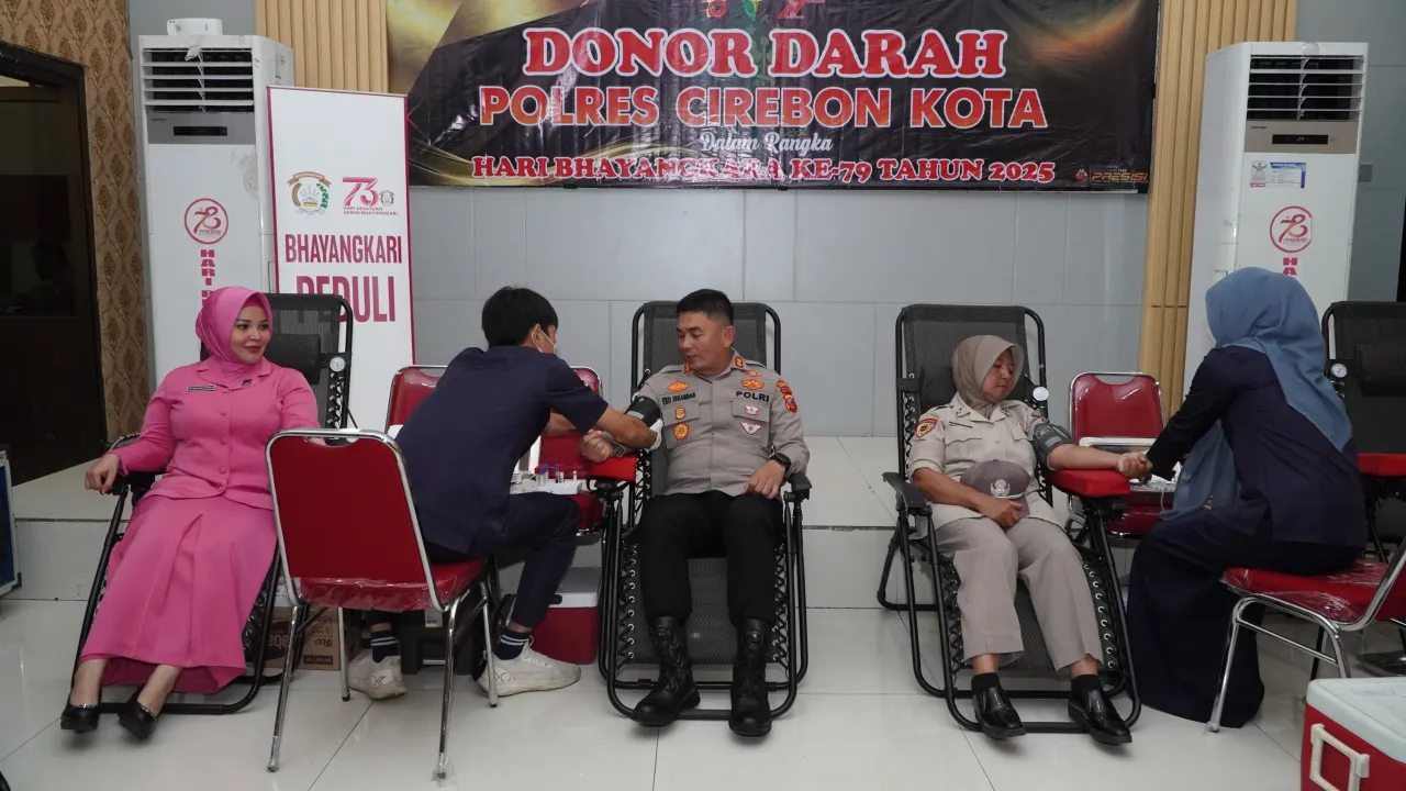 Polres Cirebon Kota Gelar Donor Darah Sambut Hari Bhayangkara ke-79