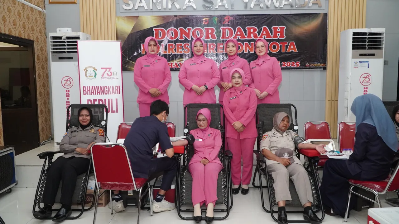 Bhayangkari Cabang Cirebon Kota Ambil Peran dalam Aksi Donor Darah Peringati Hari Bhayangkara ke-79