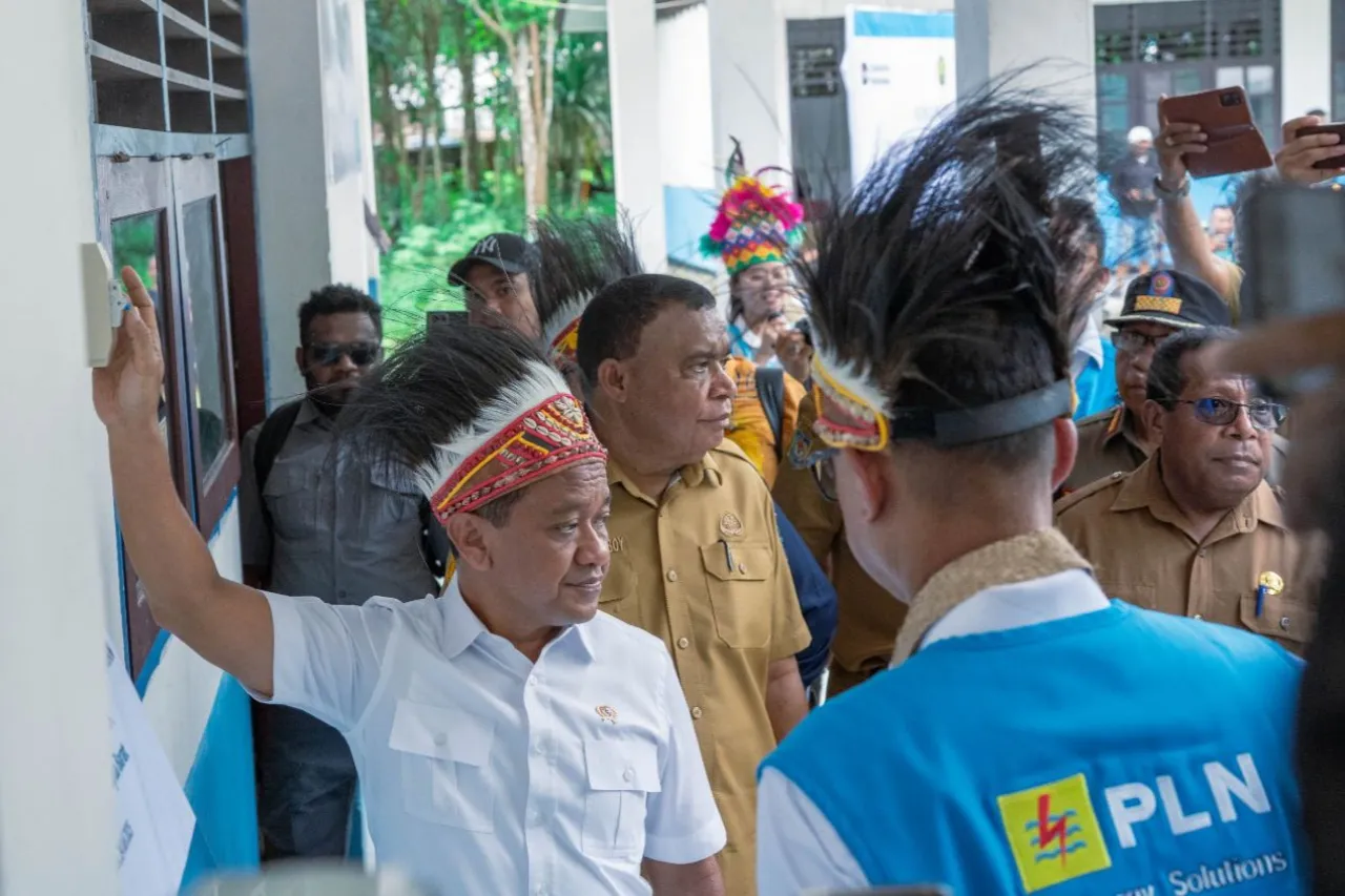Semarak Kemerdekaan, Program Lisdes Kementerian ESDM Percepat Pemerataan Akses Listrik PLN di Papua