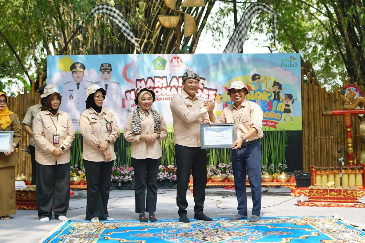 Dukung Program Berkelanjutan, TJSL PLN Raih Apresiasi Pemkab Sidoarjo