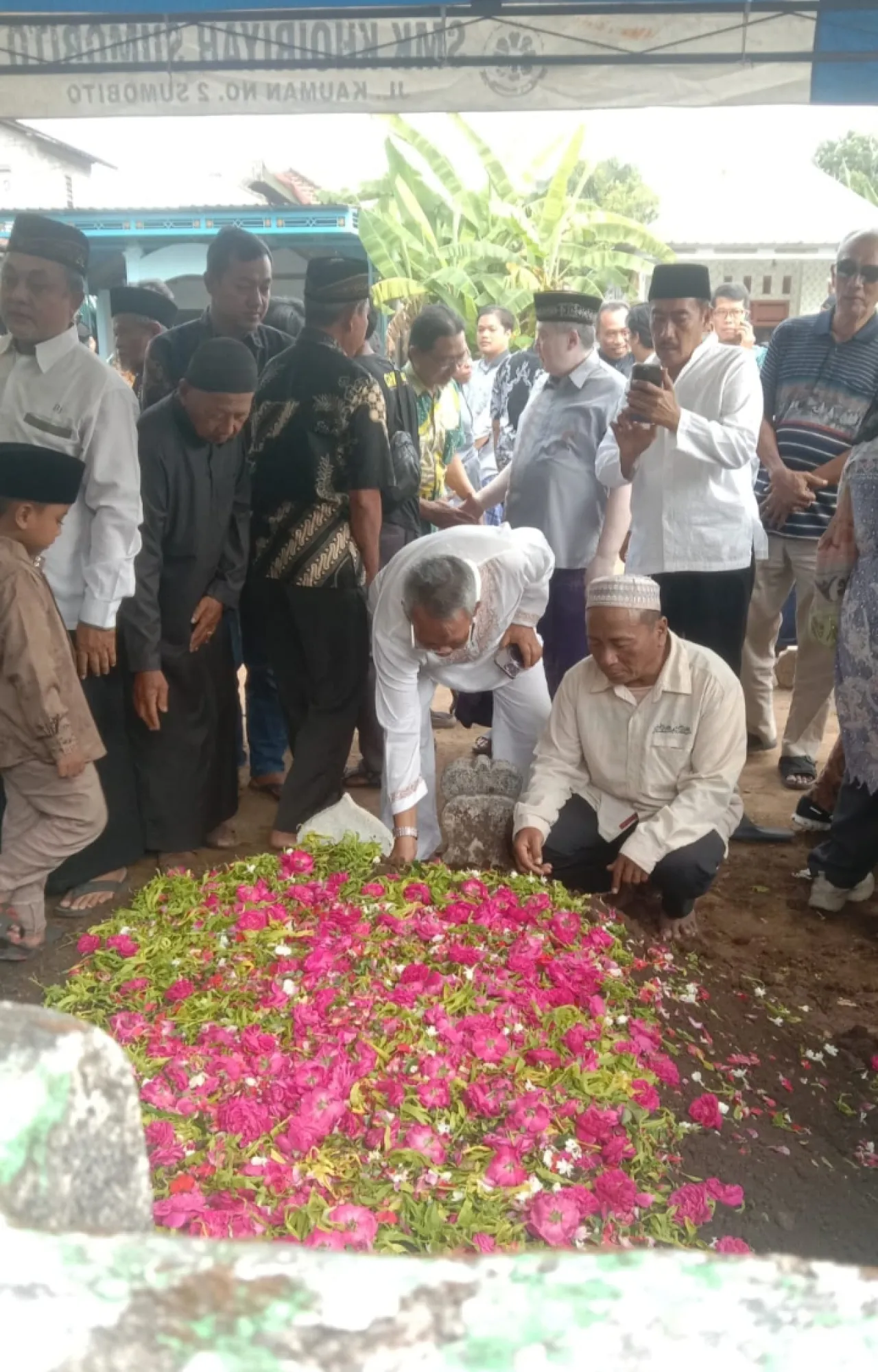 Mantan Bupati Jombang H Ali Fikri Tutup Usia, H. Warsubi: Semangat Pengabdiannya Jadi Teladan