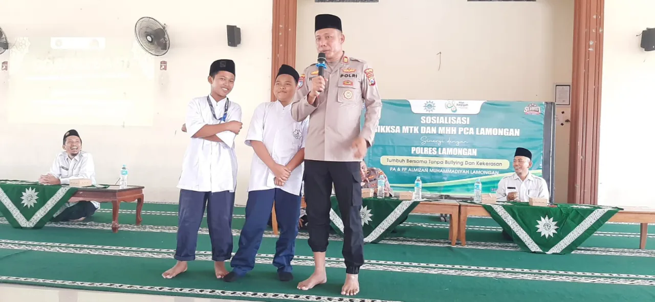Satbinmas Polres Lamongan Gelar Sosialisasi Pencegahan Bullying dan Kekerasan di PA dan PP Al Mizan