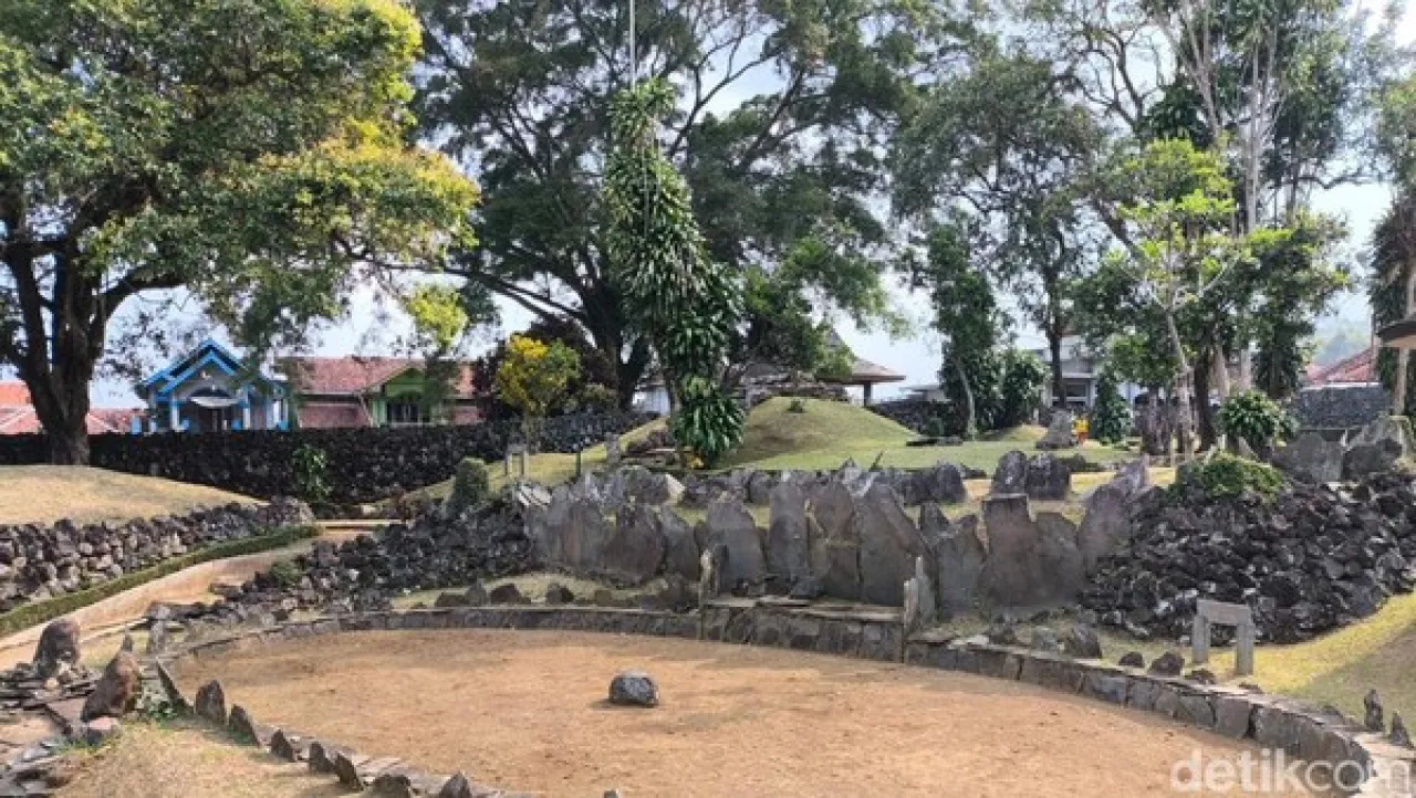 Wisata Sejarah Murah di Kuningan, Cukup Bayar Rp 10 Ribu!