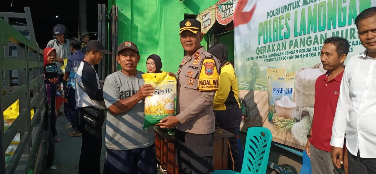 Polres Lamongan Salurkan 27 ton Beras Melalui Bazar Gerakan Pangan Murah