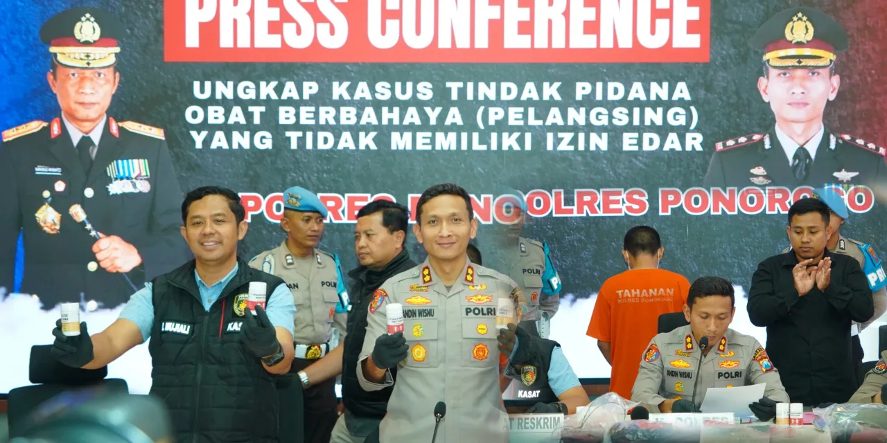 Polres Ponorogo Ungkap Produksi Obat Ilegal, Ribuan Botol Diamankan
