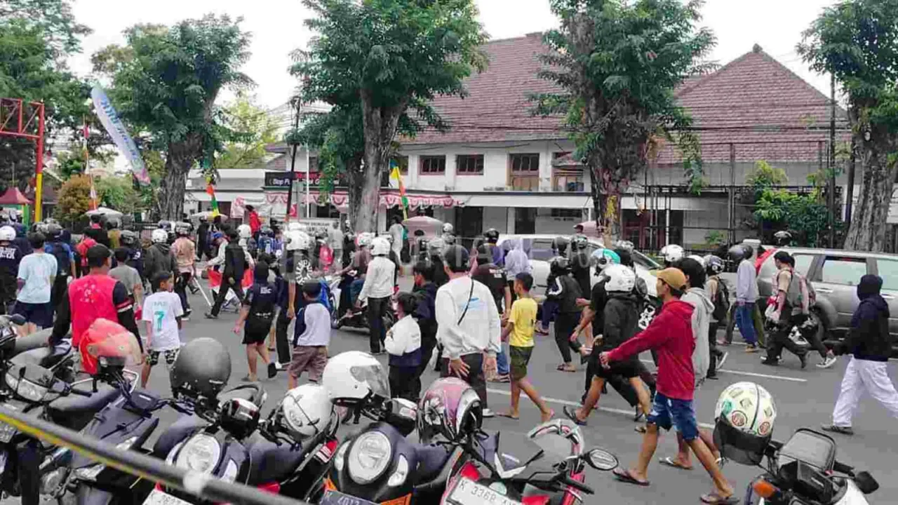 Situasi Mencekam, Klinik Polres Grobogan dan Fasilitas Umum Kena Amuk Demonstrasi