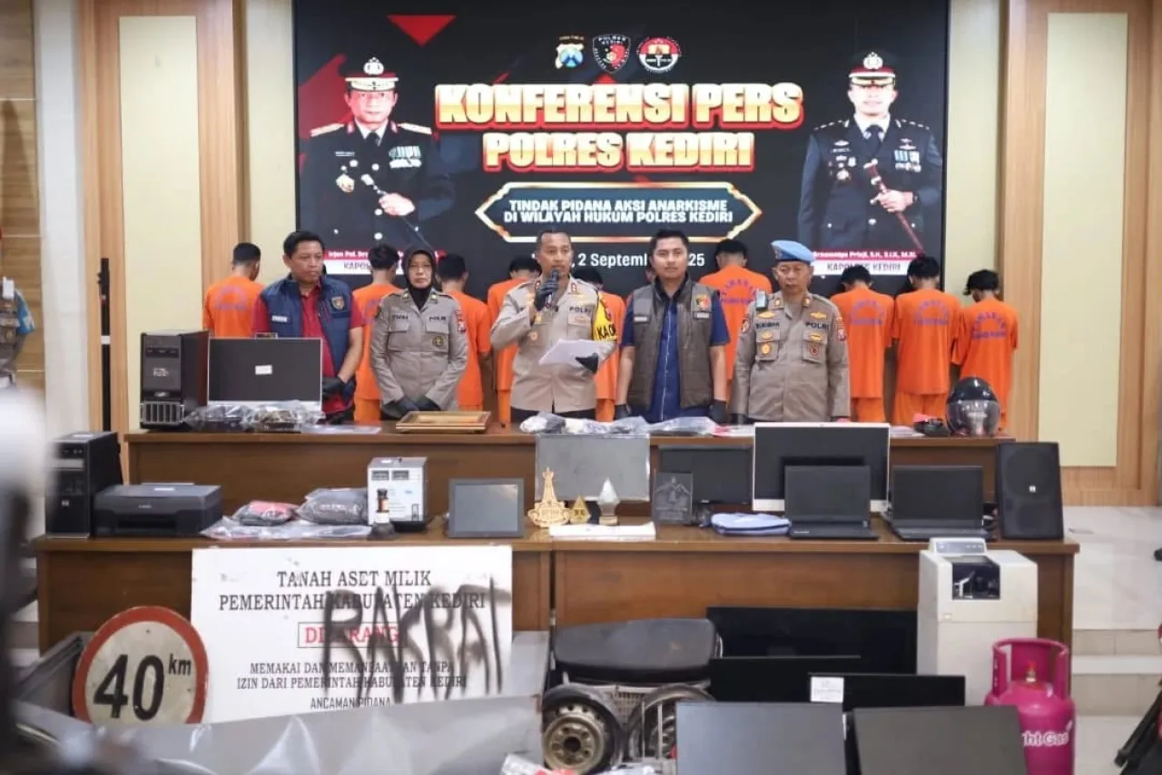 Polres Kediri Tetapkan 28 Tersangka Pengrusakan dan Penjarahan Saat Demo 14 Diantaranya Anak Dibawah Umur