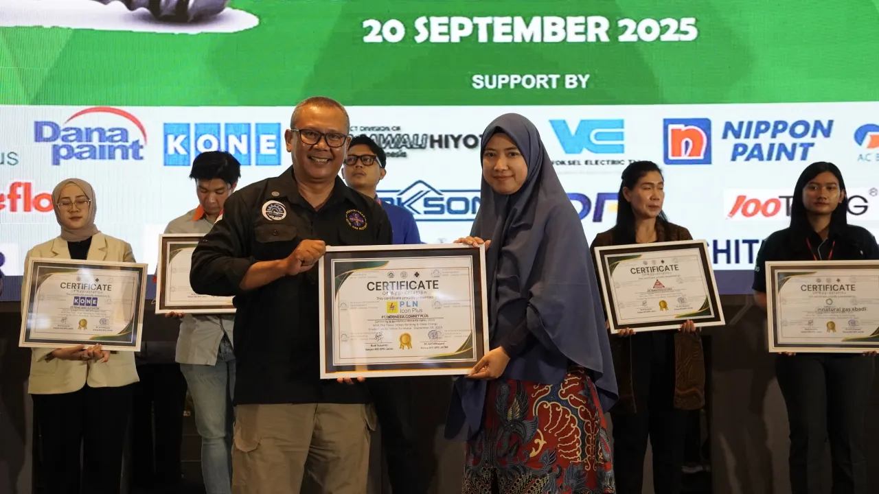 PLN Icon Plus Bawa Kampanye Transisi Energi Bersih di Gathering & Exhibition IEI BPD Jatim 2025