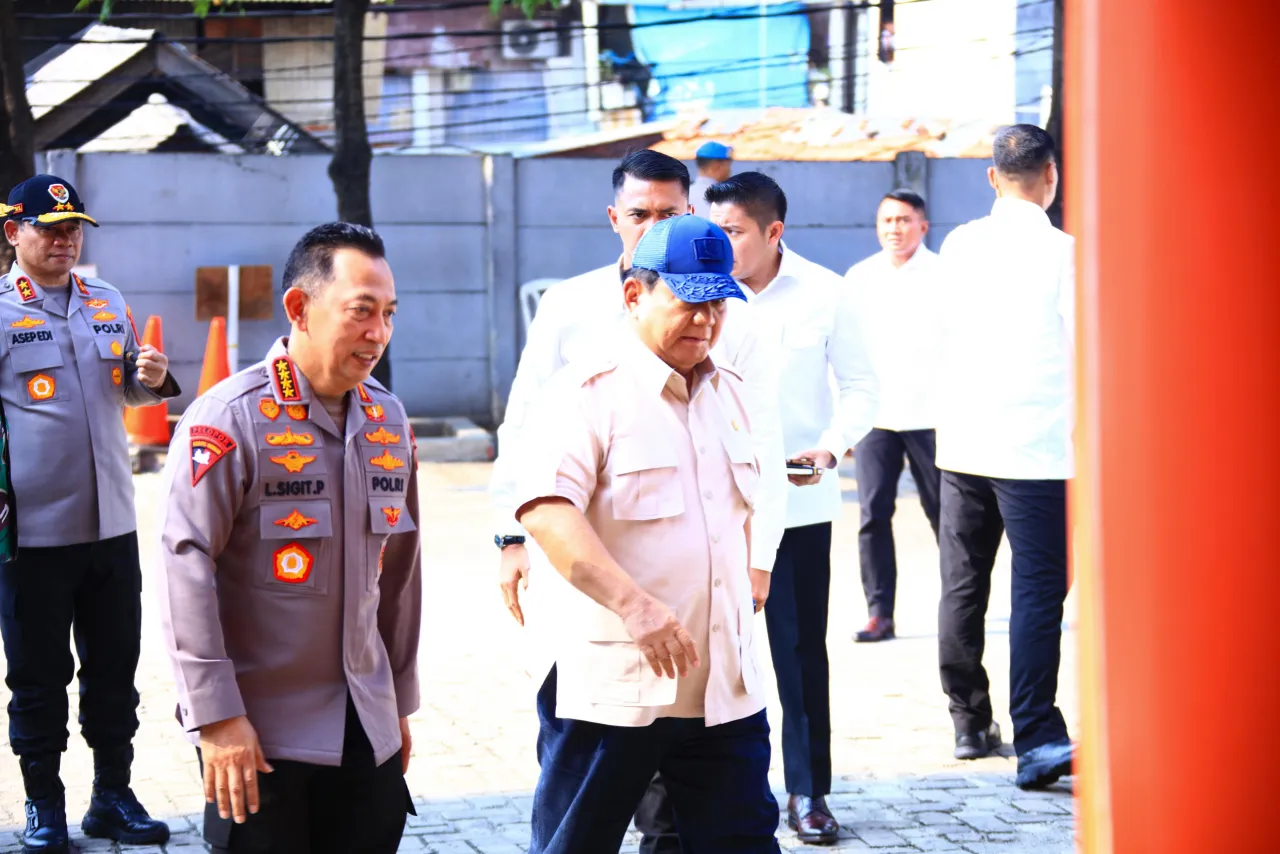 Presiden Kunjungi Polisi Korban Kerusuhan, Polri Janji Pulihkan Keamanan dan Tangkap Pelaku