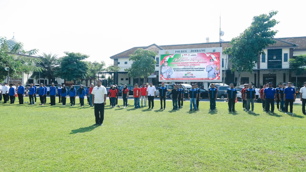 Kapolres Jombang Pimpin Apel Akbar Kebangsaan Bersama Serikat Pekerja/Buruh Kabupaten Jombang