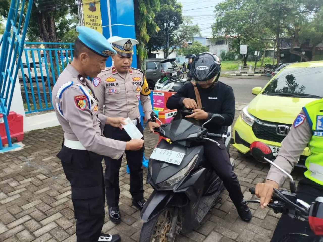 Pemeriksaan Disiplin Ketat Warnai Operasi Zebra Candi 2025 di Satlantas Polresta Pati