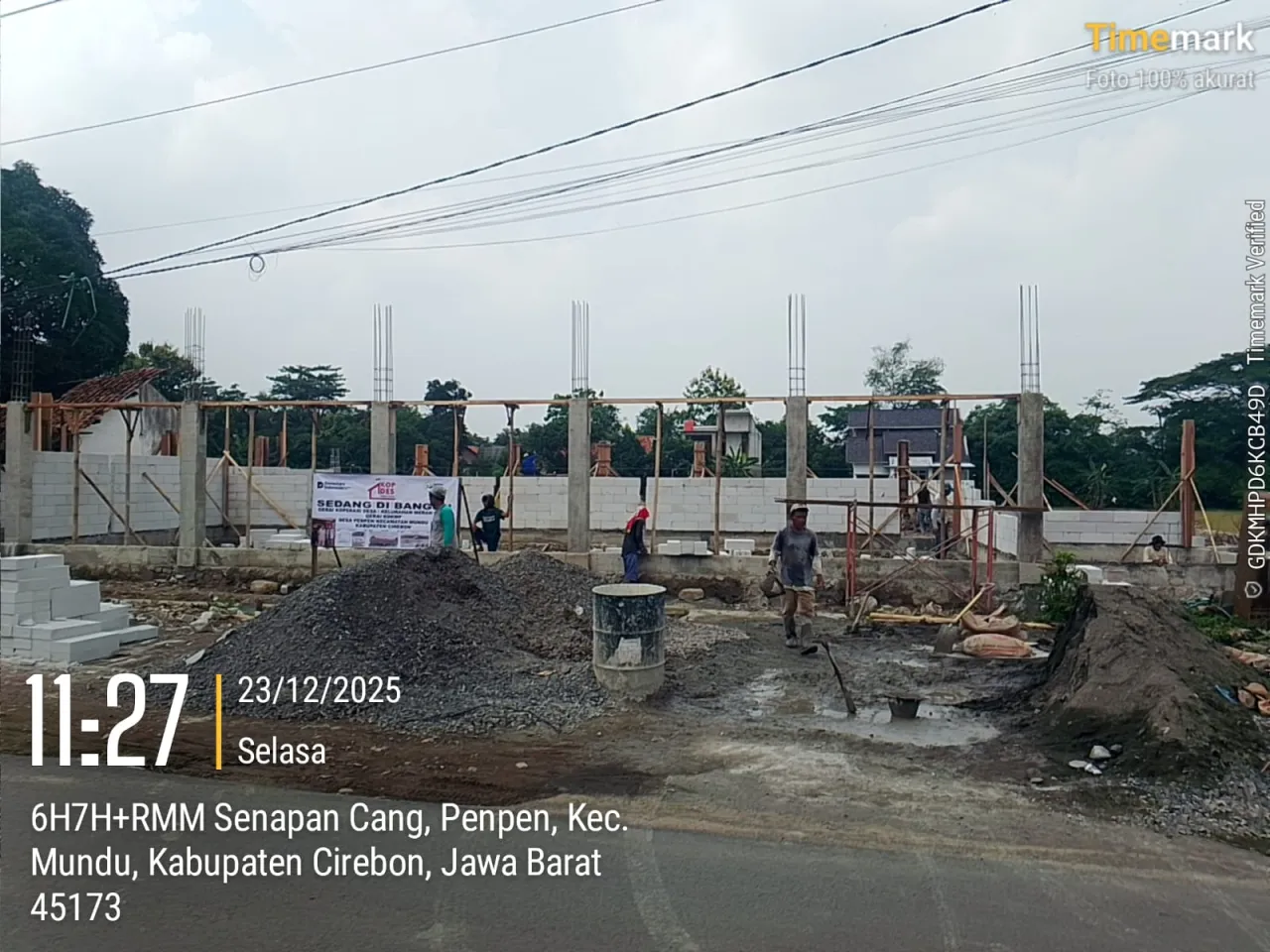 Pembangunan Gedung Koperasi Desa Merah Desa Penpen Kecamatan Mundu Kabupaten Cirebon Jawa Barat