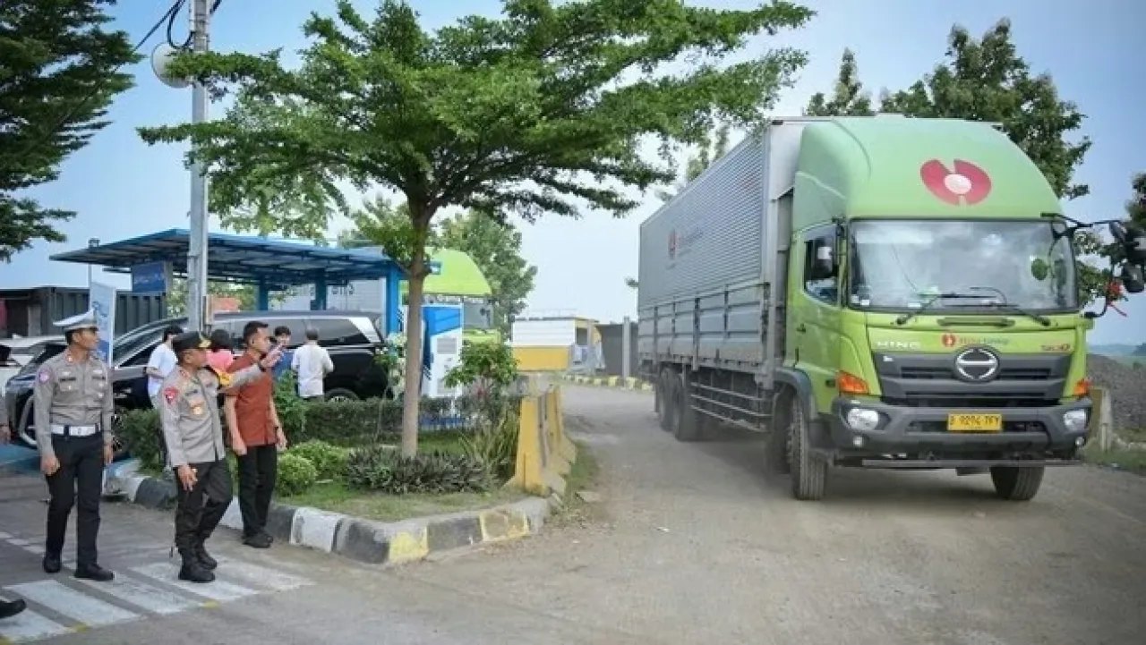 Polda Jabar Masih Temukan Kendaraan Sumbu Tiga Beroperasi Saat Nataru