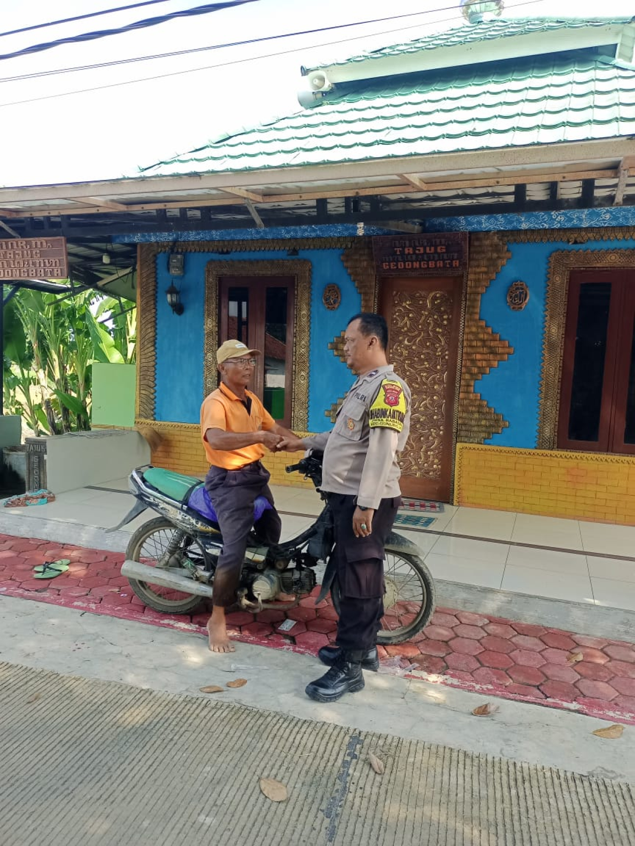 Jalin komunikasi Bhabinkamtbmas Polsek gunung jati Polres Cirebon Kota bangun Kamtibmas pasca Pilkada