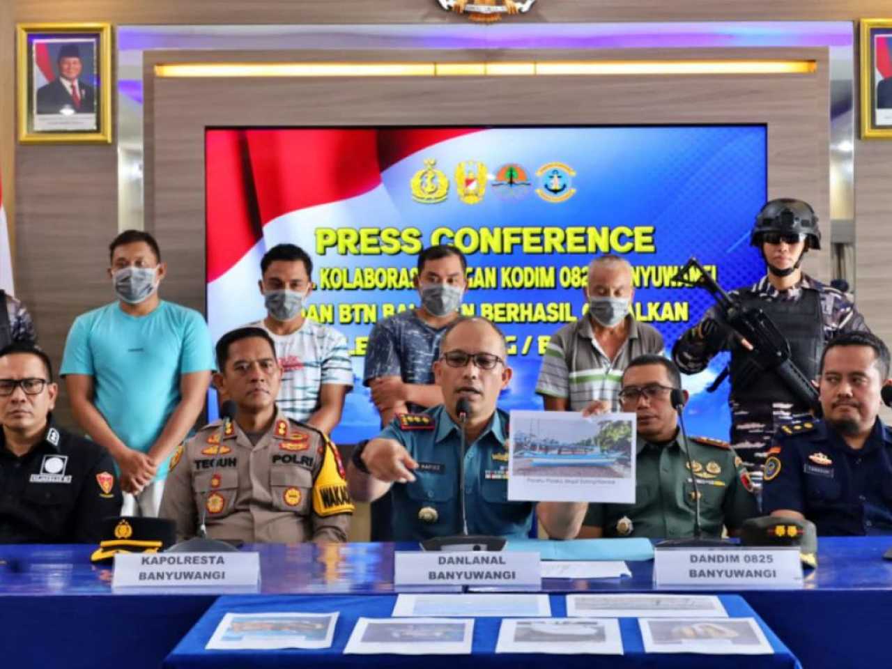 TNI AL UNGKAP KEBERHASILAN PENANGKAPAN ILLEGAL FISHING DI PERAIRAN BANYUWANGI, INI KRONOLOGINYA