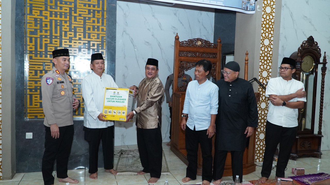 Polres Cirebon Kota Gelar Tarawih Silaturahim Forkopimda di Masjid Adz-Dzikra