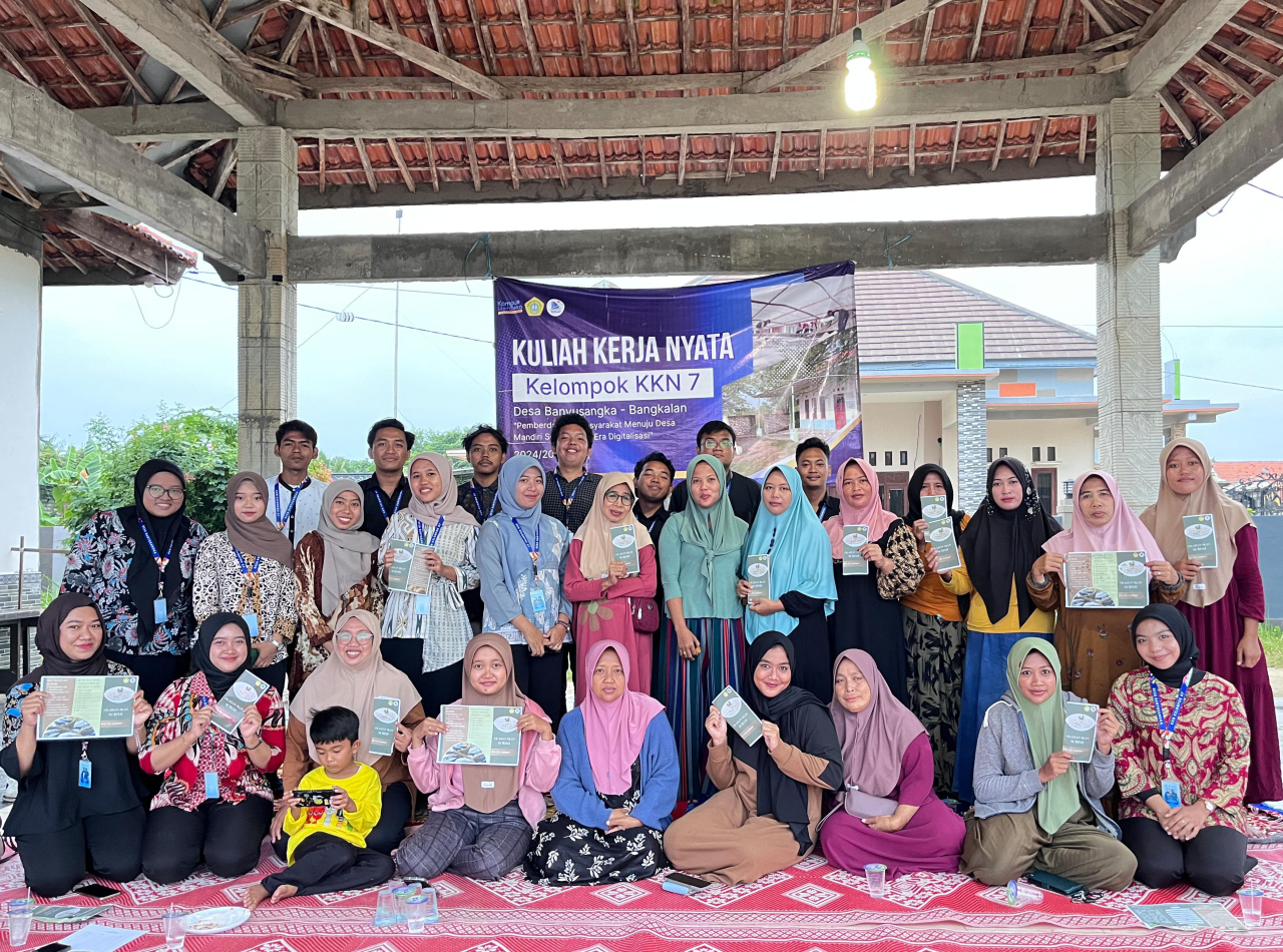 "Pemberdayakan Perempuan Pesisir: Pelatihan Pengolahan Surimi untuk Meningkatkan Perekonomian Lokal"