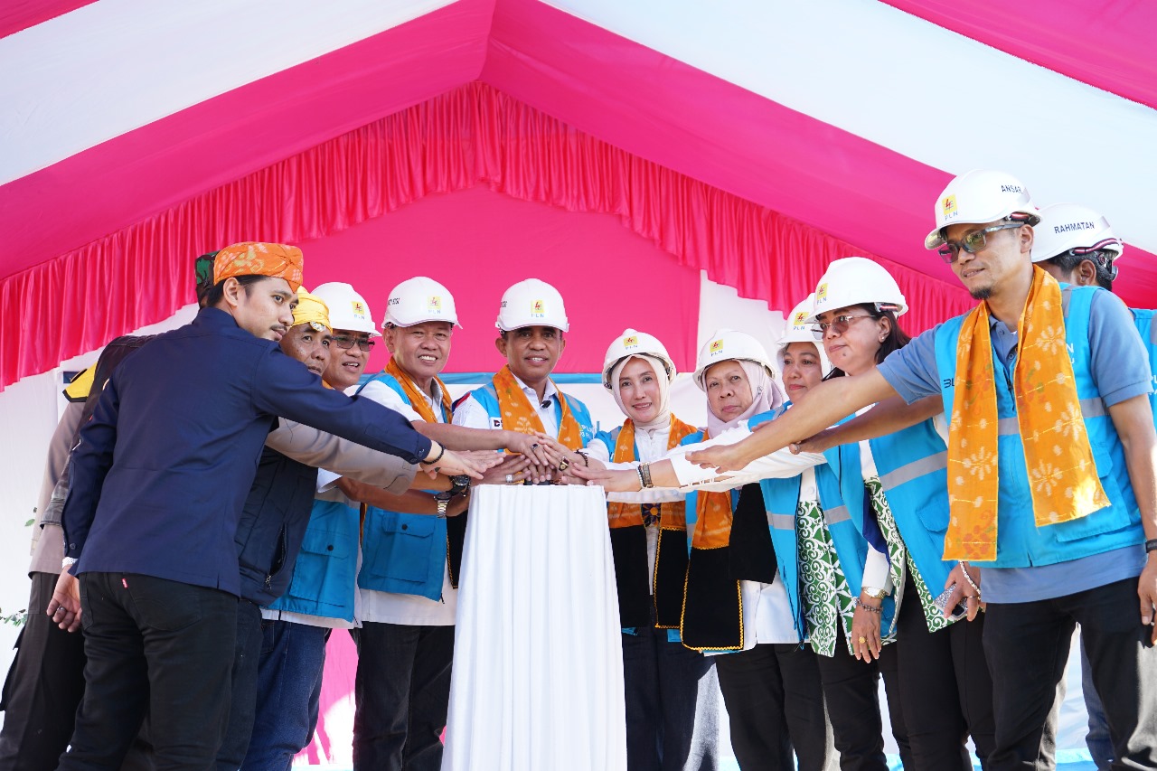 Dengan Semangat Kemerdekaan, PLN Tuntaskan Elektrifikasi di Kecamatan Lindu Sulteng, 607 KK Kini Nikmati Listrik Andal 24 Jam Nonstop