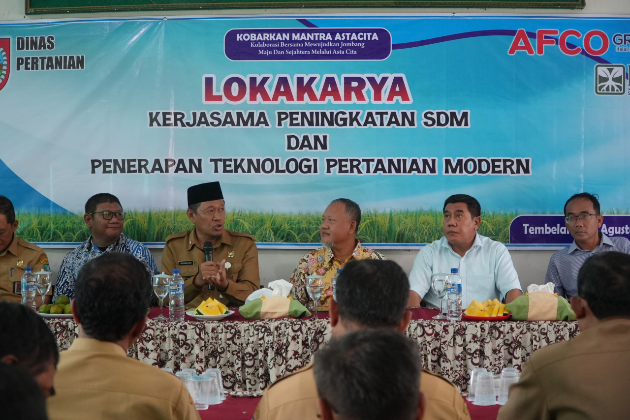 Kolaborasi Pemkab Jombang dan AFCO Group, Petani Hemat Biaya dengan Mikroba Cair Organik (MCO)