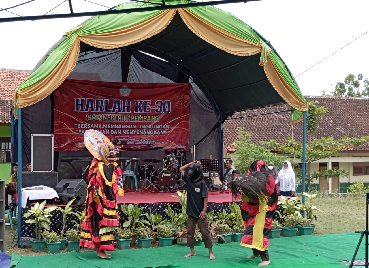 Gelar Harlah ke 30 SMPN 6 Rembang Tampilkan budaya dari Nyanyi hingga Barongan