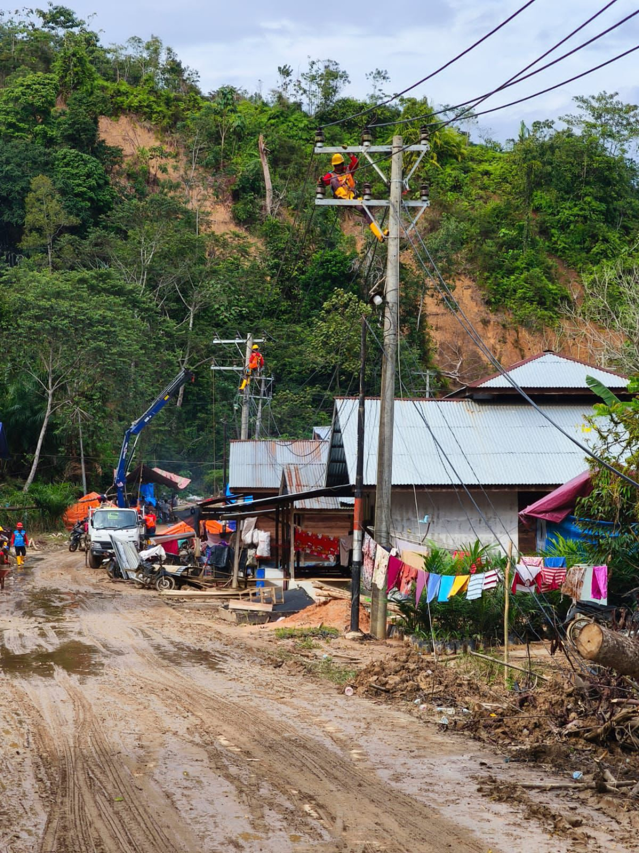 Sistem Kelistrikan Aceh Pulih, Seluruh Gardu Induk Beroperasi Normal, Kini PLN Lanjutkan Pemulihan Distribusi Hingga ke Masyarakat